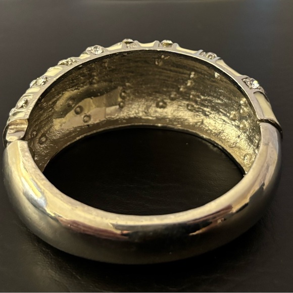 Vintage Cream and Silver Bracelet with Rhinestones - Picture 9 of 11